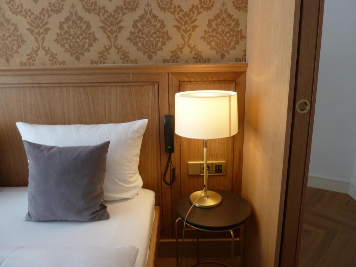 Lindenufer 3* Berlino
