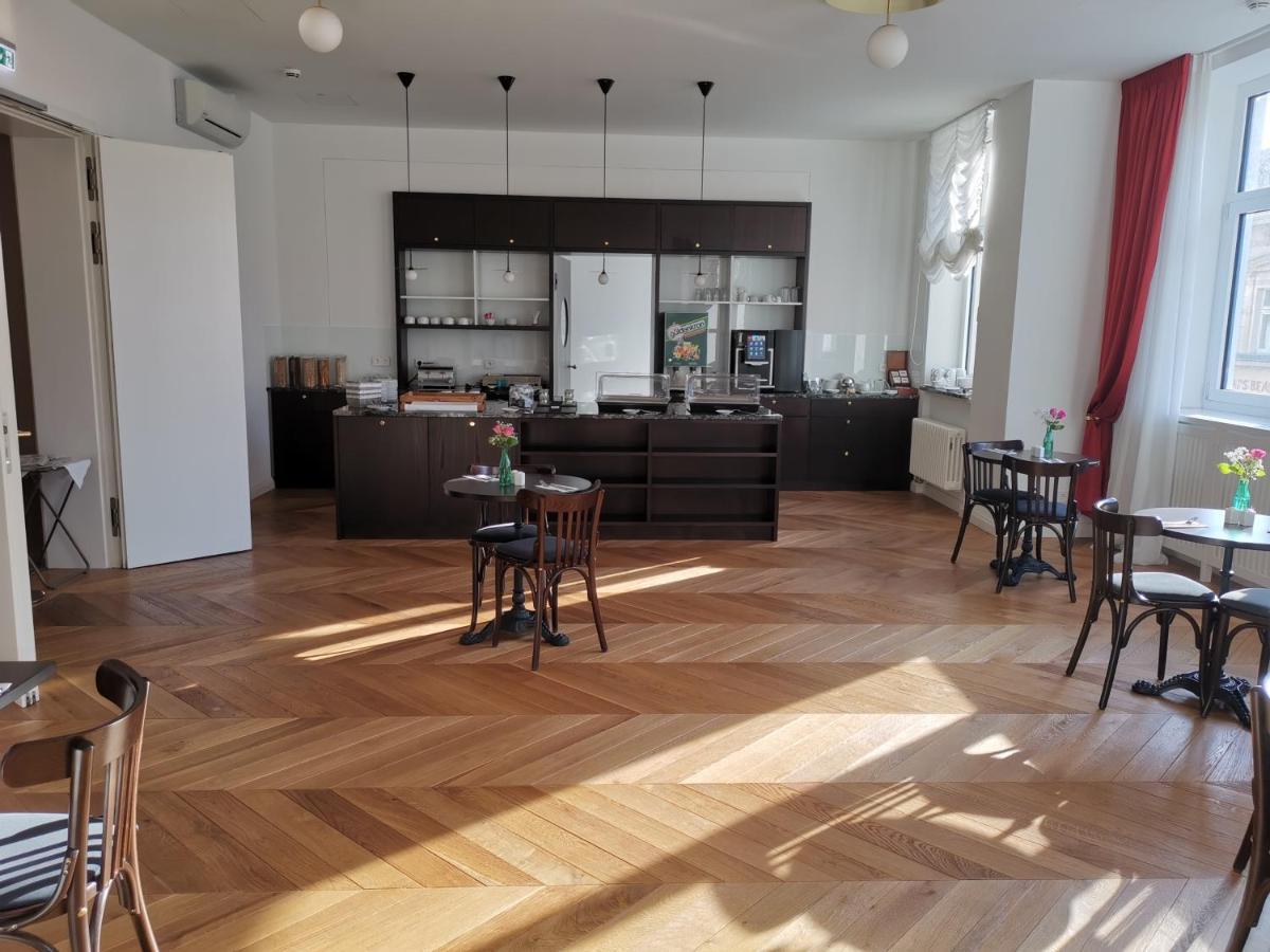Lindenufer 3* Berlino